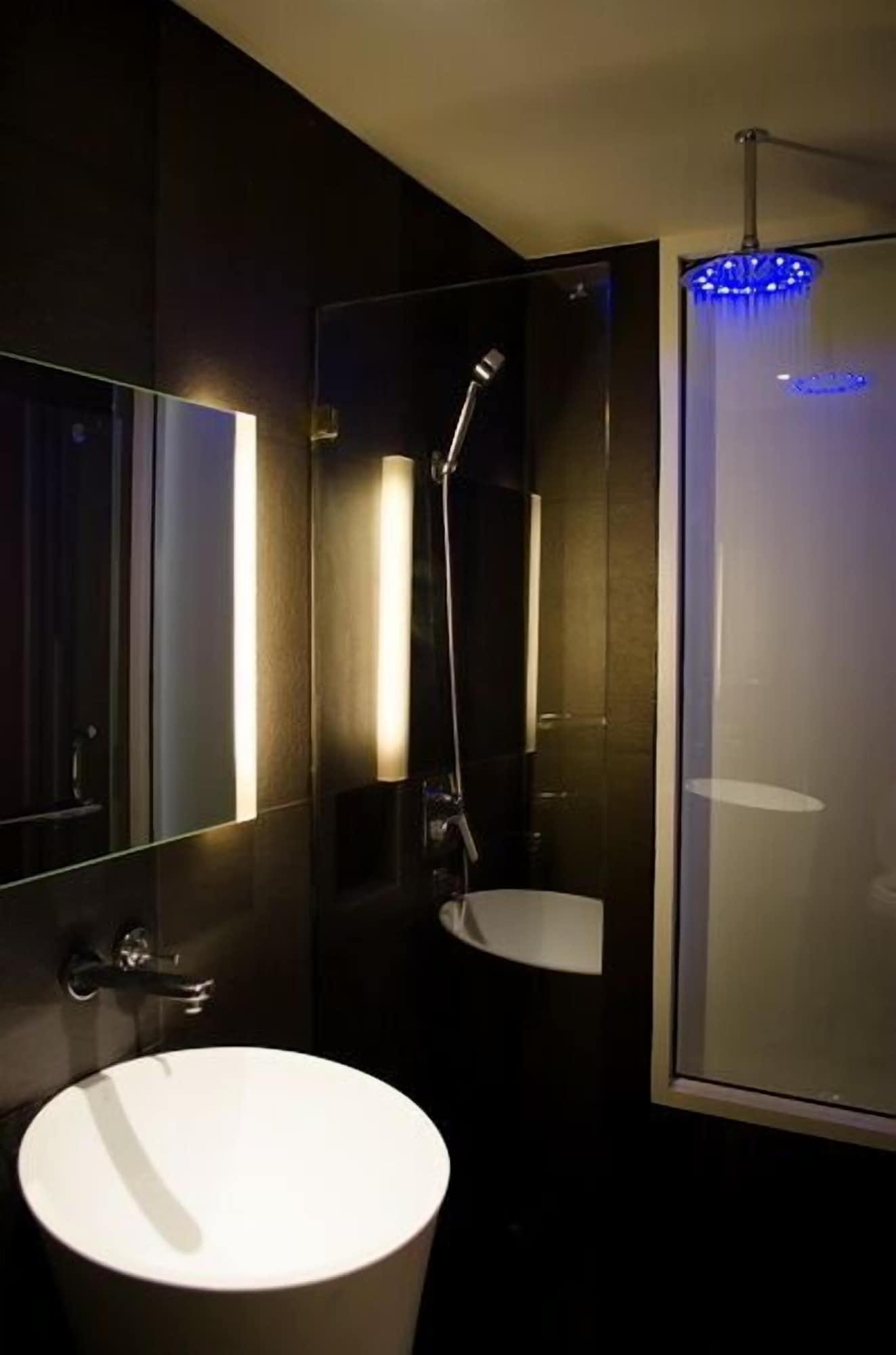 Beat Hotel Bangkok Esterno foto
